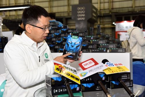 新品性能越级提升,品质保证三大承诺领跑行业"产品没有品质的话,品牌
